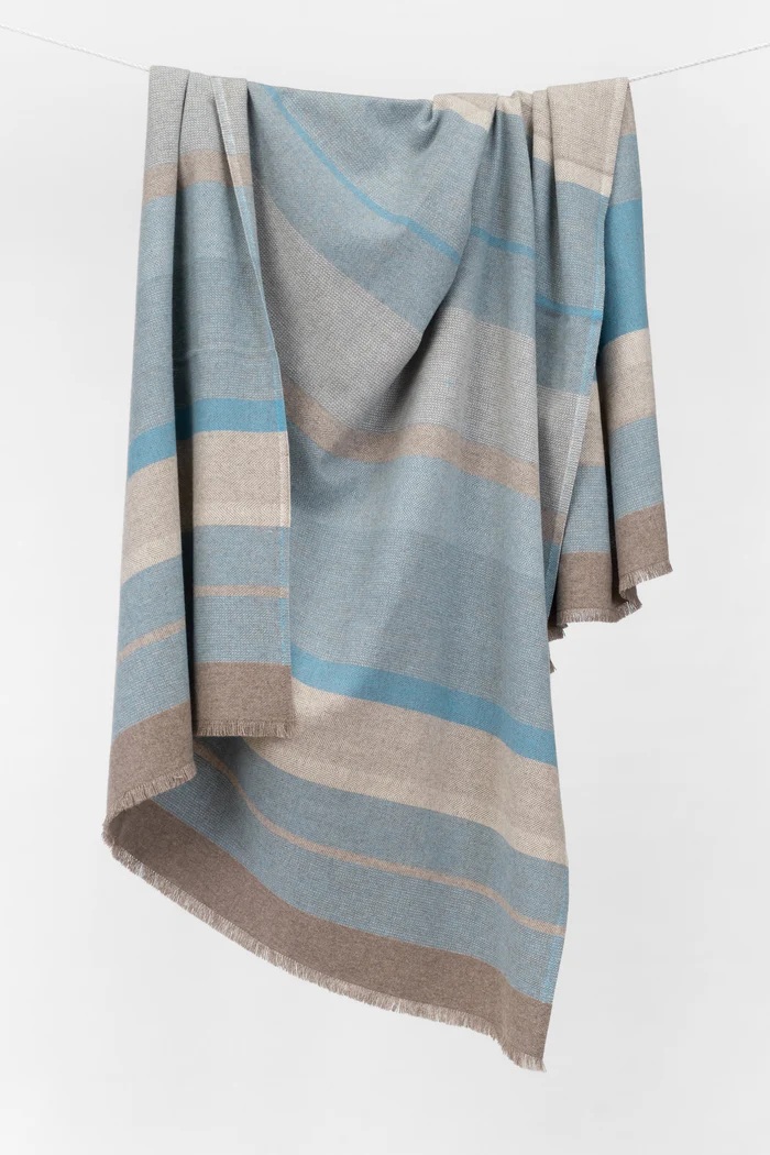 Coastland Wolldecke FreeFlowMind - 145x200cm - Fb. horizont-leichtblau